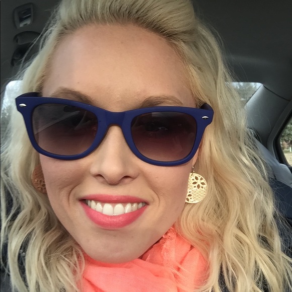 Hi, I’m Sarah! 🌸 - Picture 1 of 1